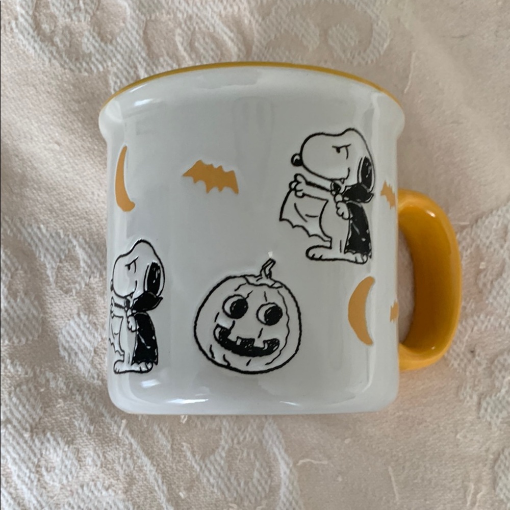 Peanuts Mug Snoopy Halloween white with Yellow Handle